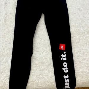 Never worn Nike leggings